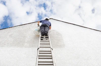 Peinture extérieure à la Laigne — façades et ravalement
